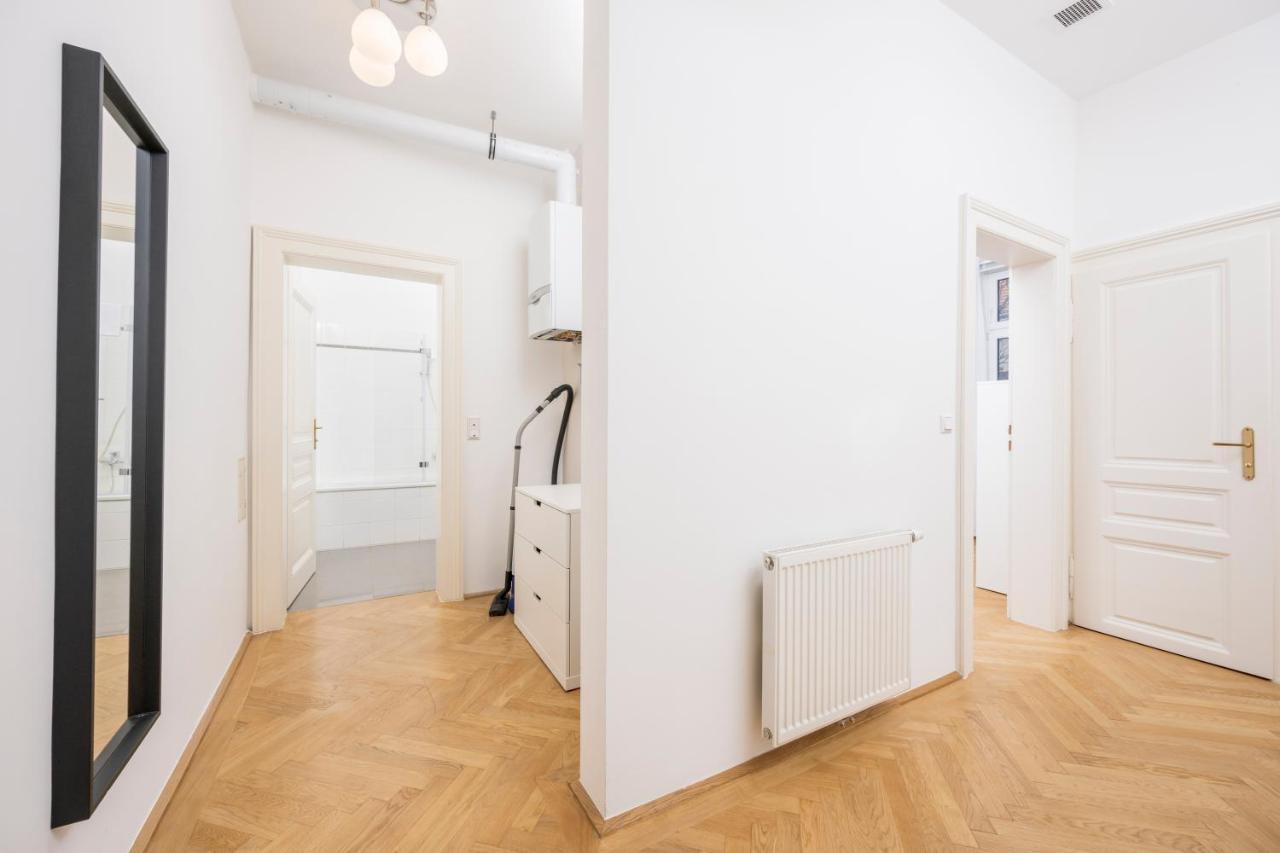 Luxury Suites Liechtenstein Vienna Luaran gambar